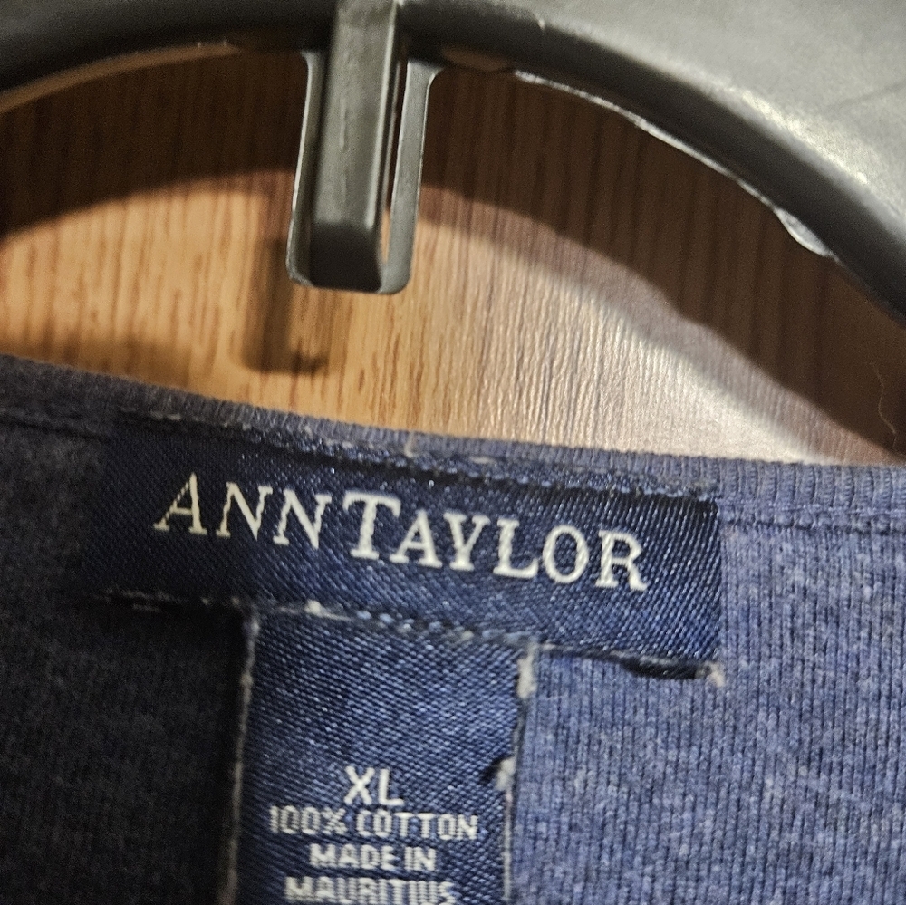Vintage Ann Taylor V Neck 3/4 Sleeve Navy Shirt Preppy Size XL 100% Cotton - Picture 2 of 5